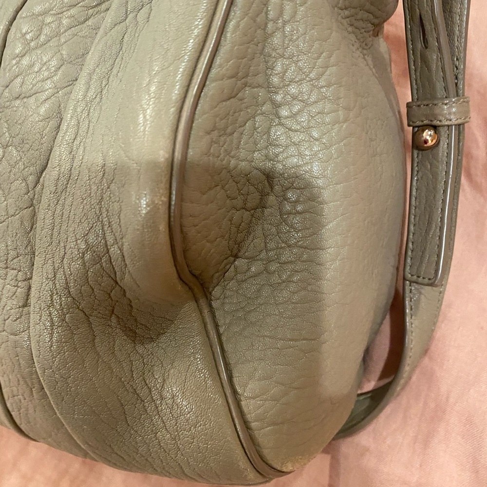 ALEXANDER WANG
Pebbled Lambskin Rocco Latte Rose Gold Hardware - Picture 9 of 16